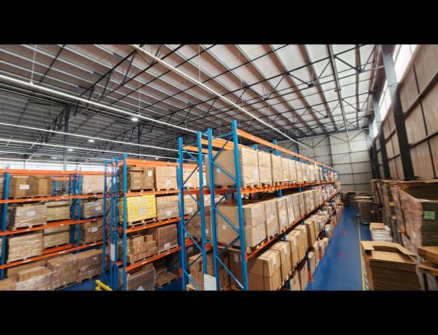 3,234M² WAREHOUSE TO LET IN COSMO BUSINESS PARK